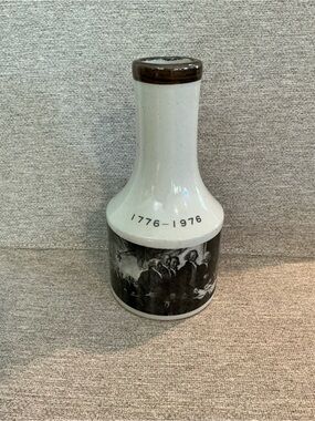 #862 Vintage Commemorative 1776-1976 Ceramic Liquor Decanter in White and Brown